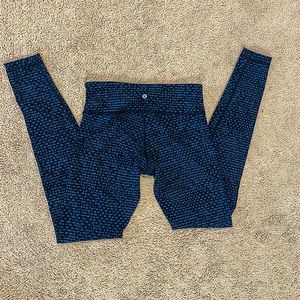 Lululemon black and navy pattern leggings